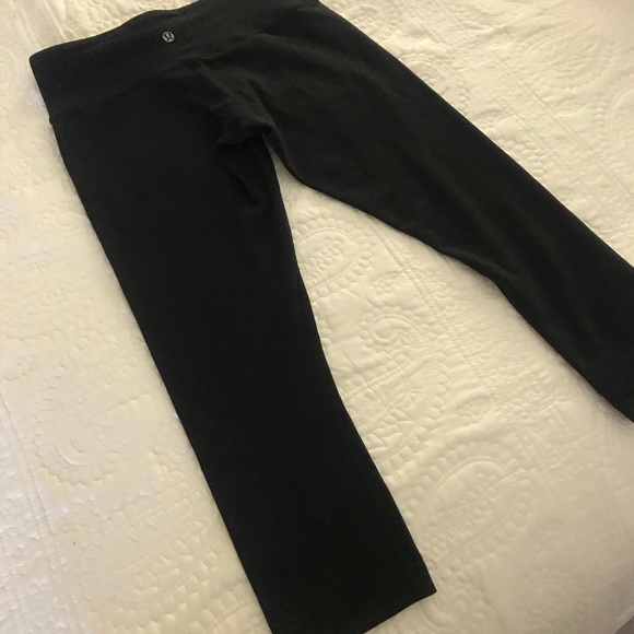 Lululemon Wunder Under Crop Pants - Picture 2 of 4